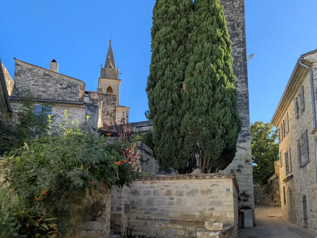Blauzac, a village in the Uzège © VF