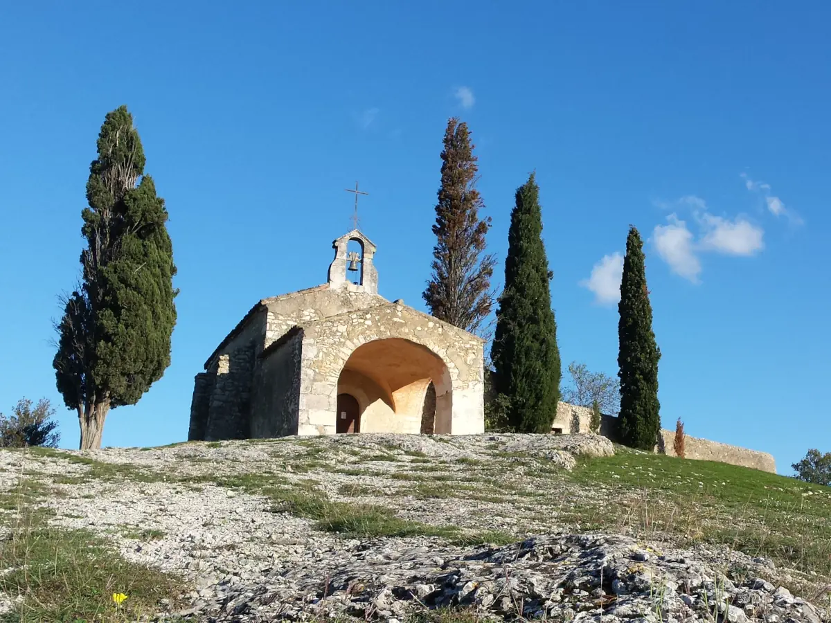 La chapelle Saint-Sixte à Eygalières © VF