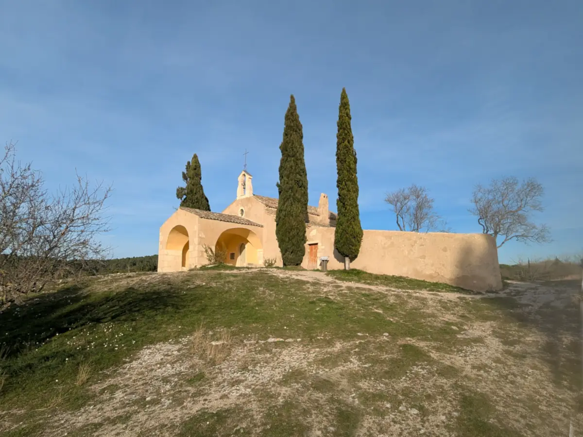 La chapelle Saint-Sixte à Eygalières © VF