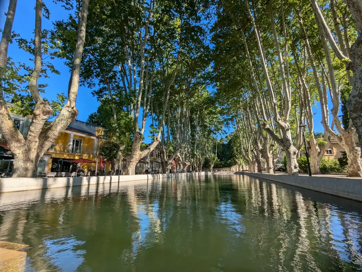 Cucuron - le Bassin de l'Etang