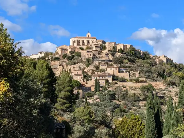 Gordes, du château à la Fontaine Basse