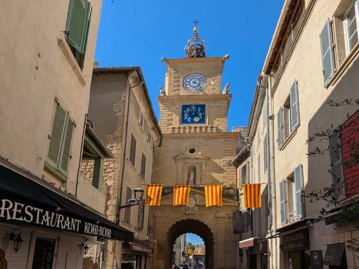 La porte de l'horloge à Salon de Provence &copy; VF