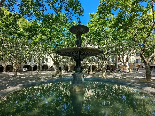 Place aux Herbes in Uzès