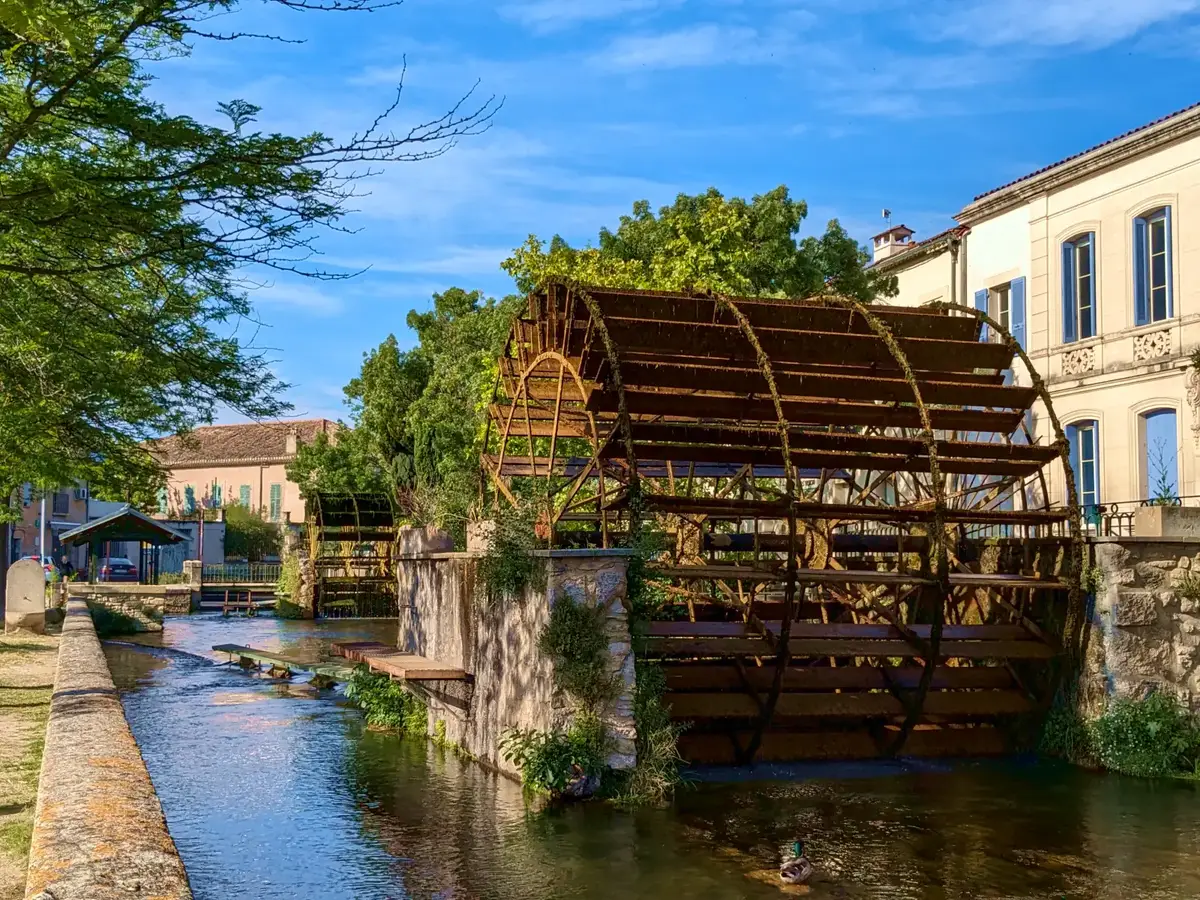 Roue à aube de l'Isle-sur-la-Sorgue