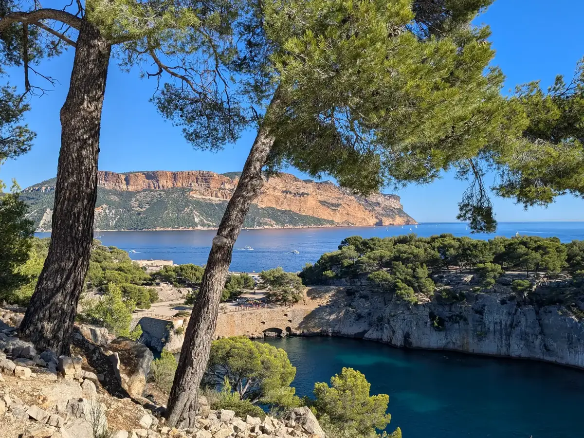 Cassis und die Soubeyrannes-Klippen © VF