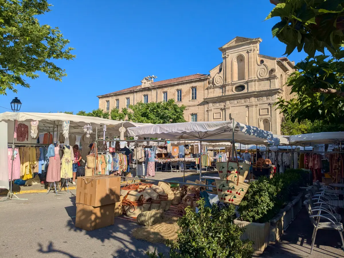 Forcalquier Market &copy; VF