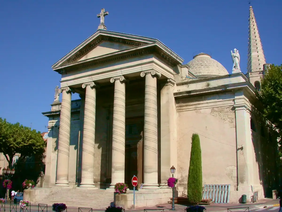 Kollegialkirche Saint Martin in Saint-Rémy-de-Provence © VF